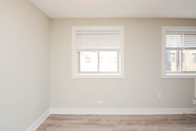 Photo - 447 W Surf St Unit 312