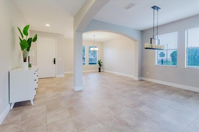 Photo - 1389 Heritage Landings Dr