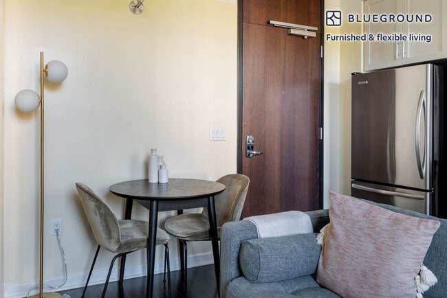 Photo - 1801 Wedemeyer St Unidad FL2-ID1456