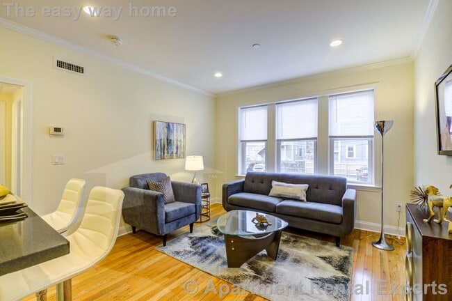 Building Photo - 3 Chauncy St Unit #17