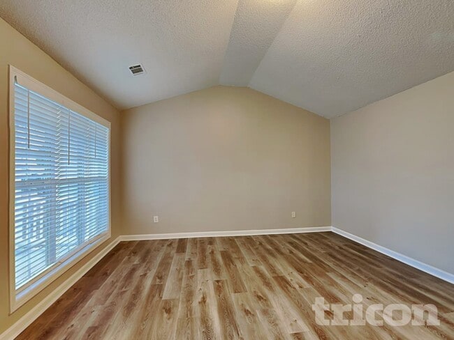 Photo - 6010 Waggoner Ct