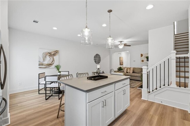 5768 Calle Vis Dr