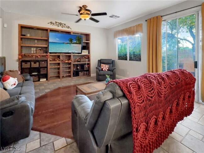 Photo - 211 Belle Isle Ct