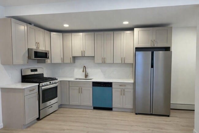 Photo - 21 Forest St