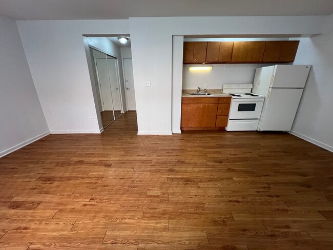 Photo - 6008 N Winthrop Ave Unit G2