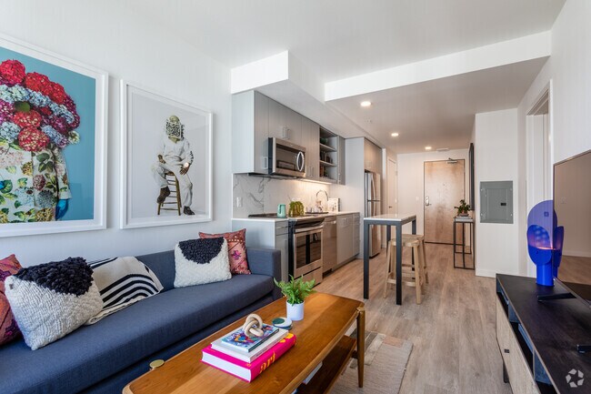 1BR, 1BA - 503 SF