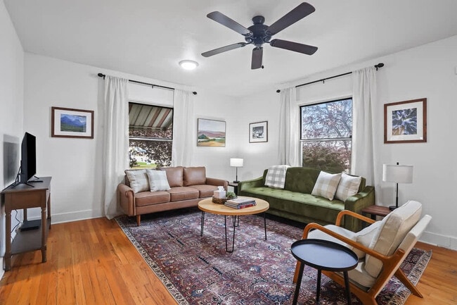 Building Photo - 603 2nd St S Unit ID1460933P