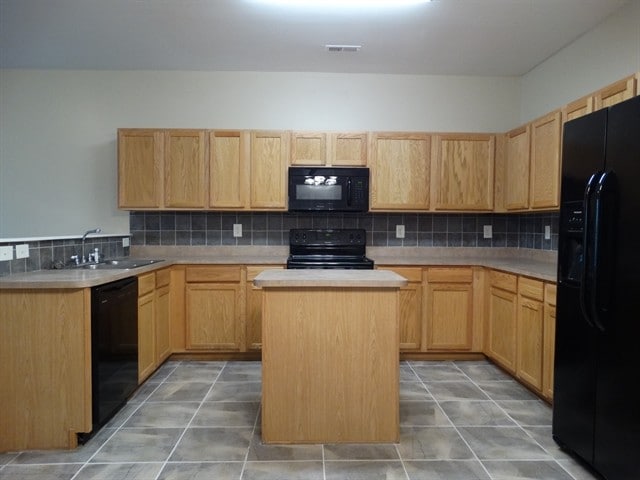 Photo - 157 Flanders Dr