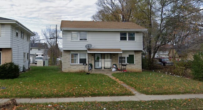 Building Photo - 7220-7222-7222 W Mill Rd Unit 7220