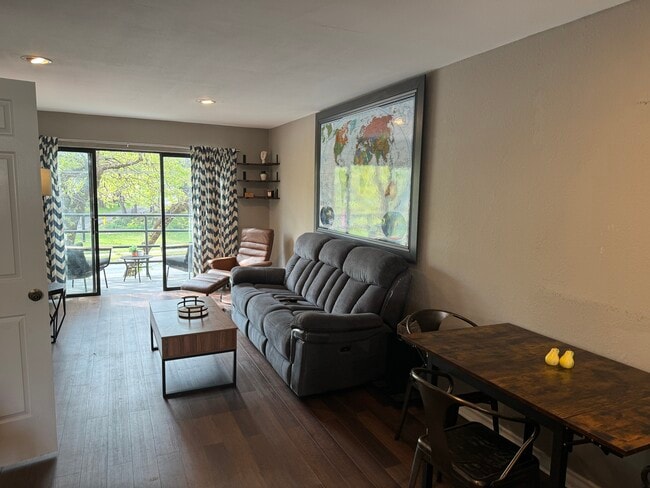 Photo - 2605 Enfield Rd Unidad 222