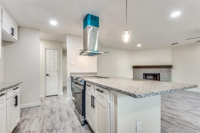 Photo - 521 Windsor Dr