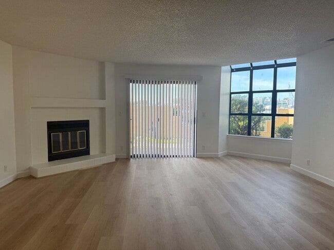 Photo - Mariners Landing Waterfront 1 Bed / 1 Bath Condo in Gated Community – Near Vallejo Ferry Building