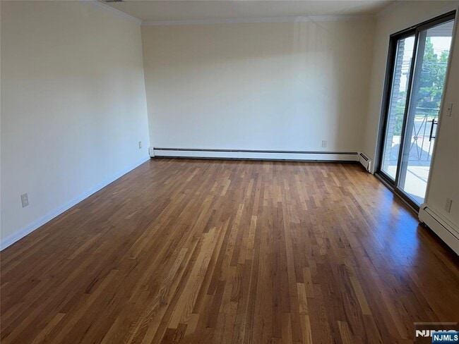 Photo - 407 Jane St Unit 2
