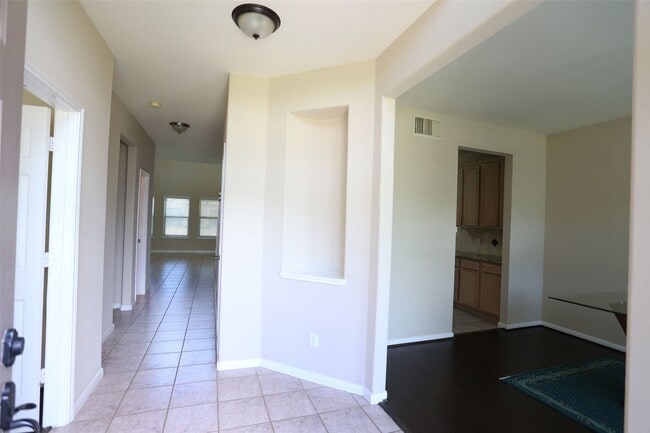 Photo - 3327 Summerwood Ln