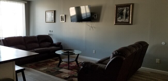 Photo - 1402 5th St Unit 1402