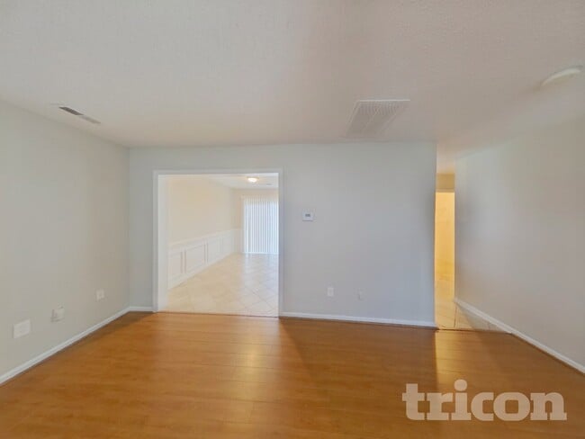 Photo - 1040 Counselors Dr