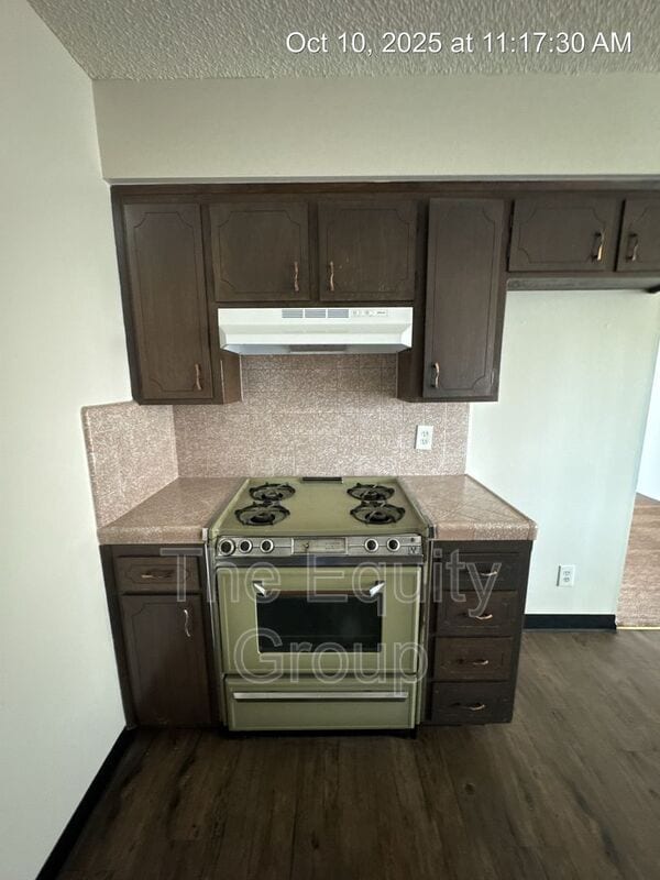 Photo - 2837 W Walnut Ave