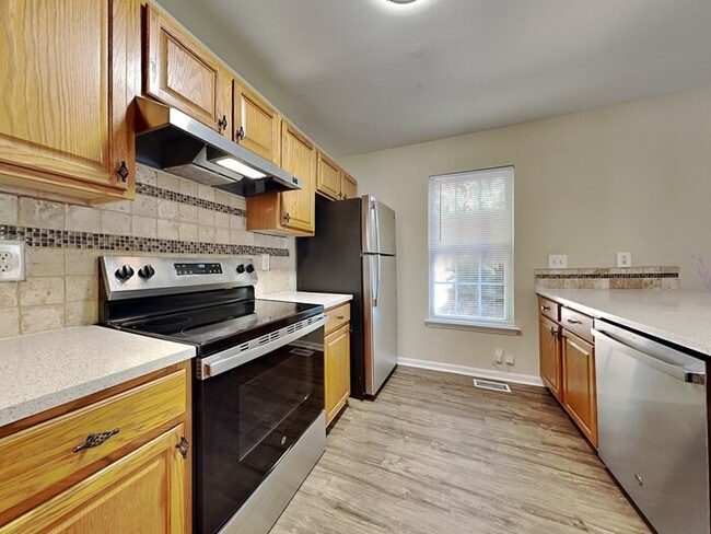 Photo - 6227 Dumont Ln