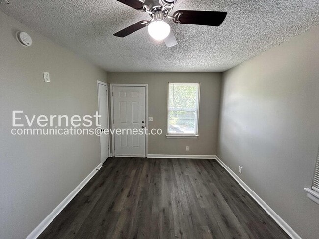 Photo - 1176 Sioux Terrace