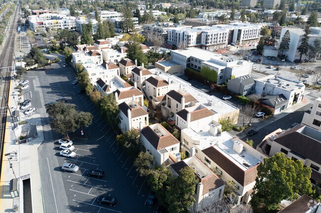 Fotografía del edificio - Palo Alto Central