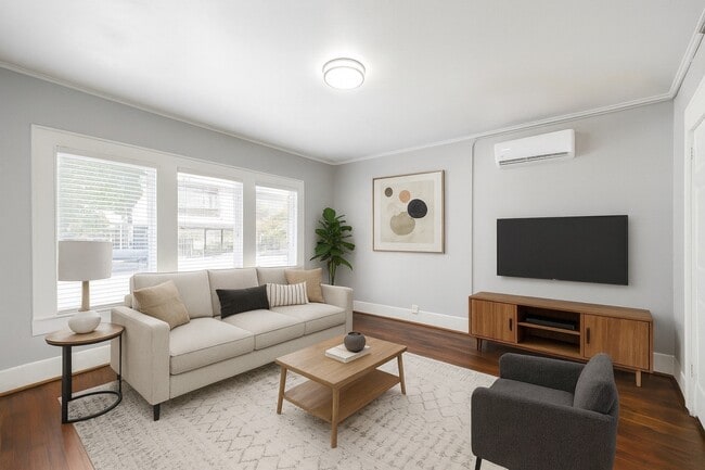 Photo - 2411 Dunlavy St