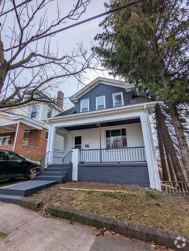Building Photo - Cozy 2 Bedroom House on quiet street (Mars...