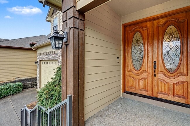 Photo - 4 bed, 2.5 bath Two-Story Home in West Salem