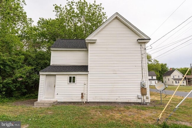 Photo - 704 5th St