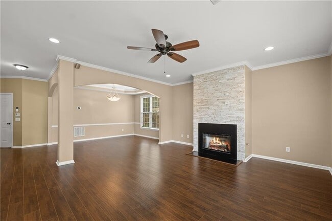 Photo - 6065 Hunter Hall Ct