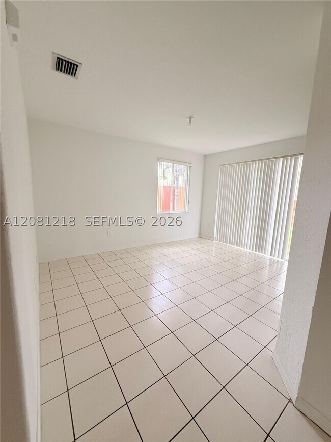 Photo - 2628 SE 14th Ave Unit 308