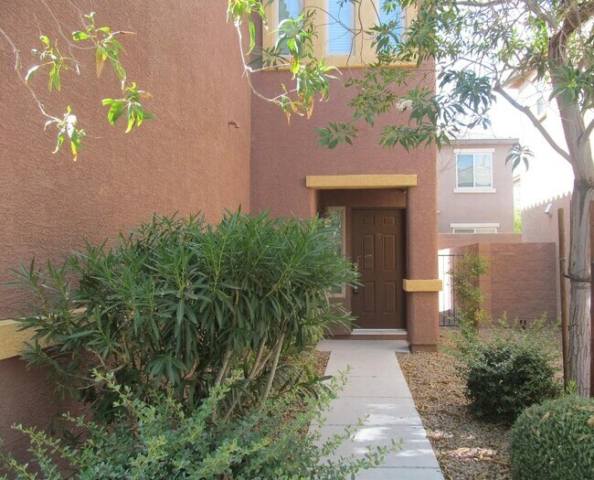 Photo - 717 Calamus Palm Pl