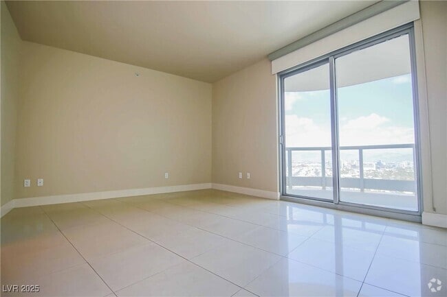 Building Photo - 222 Karen Ave Unit 3001 Rental
