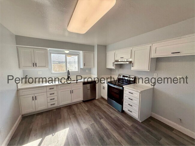 Photo - 1108 McDonald Way Unit B