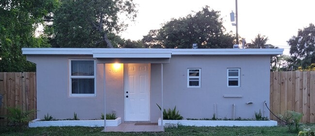 Building Photo - 510 N 60th Way Rental