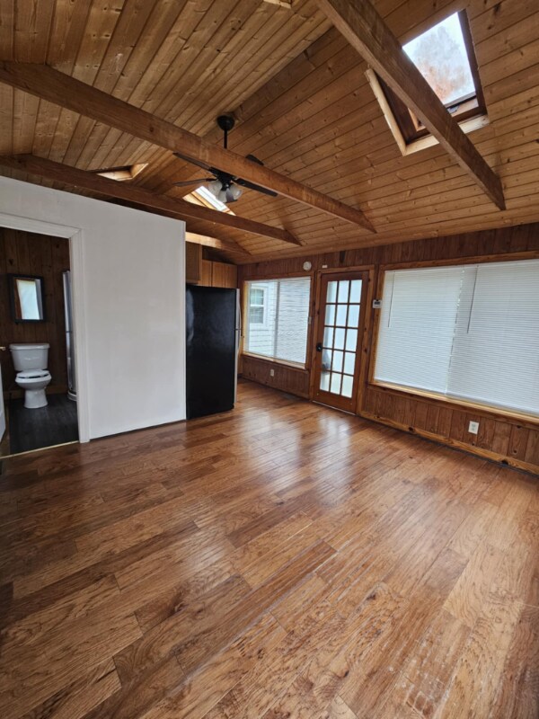 Photo - 5130 Lord Tennyson Rd Unit C