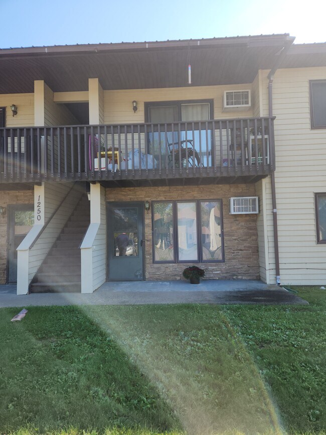 1260 Norton St Unit 3