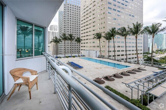 Building Photo - 325 S Biscayne Blvd Unit 1422 Rental