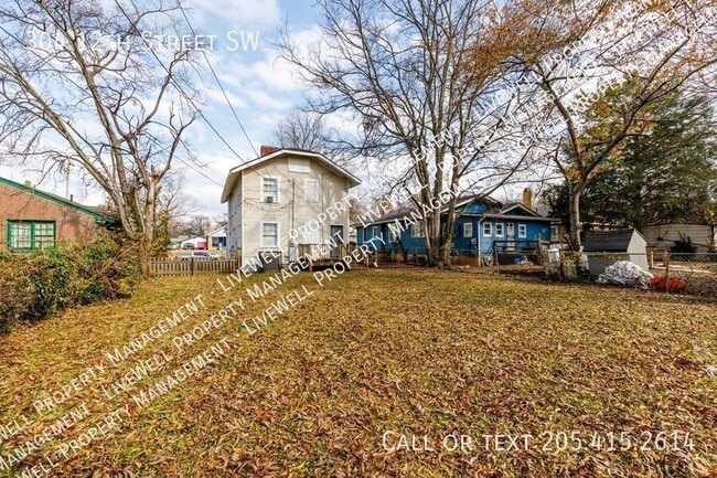 Photo - 304 12th St SW