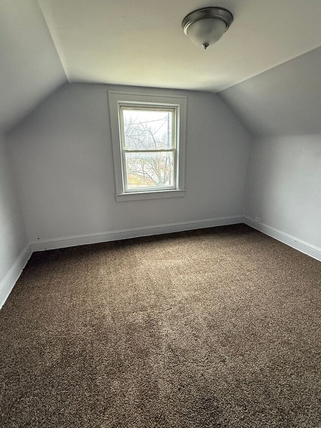 Photo - 3bd Single Cash Pay/Section 8