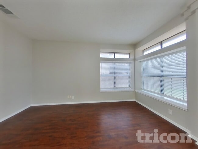 Photo - 8035 Dove Trail Dr