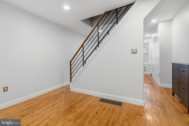 Photo - 2217 Memphis St