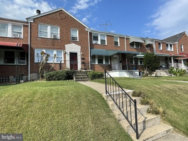Photo - 1528 Upshire Rd