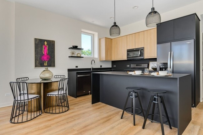 Photo - 280 Stonington Dr Unit 108