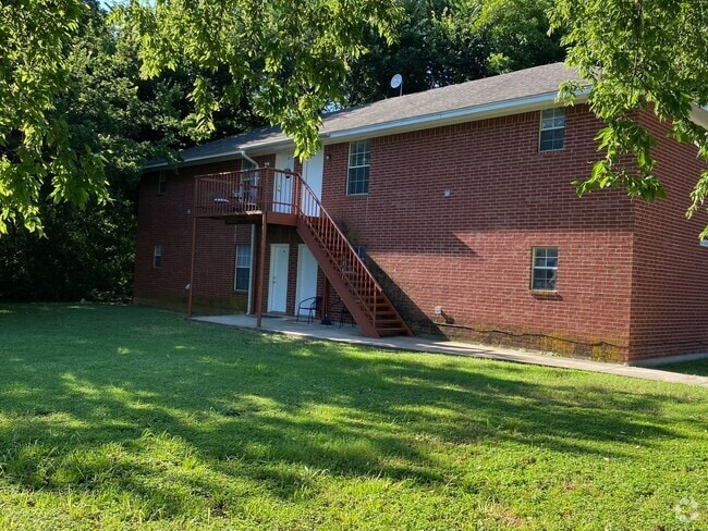 Building Photo - Cozy 2 Bedroom 1 Bath 2nd floor unit Rental