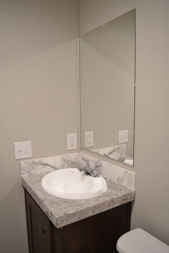 Photo - 121 Garlington Cir