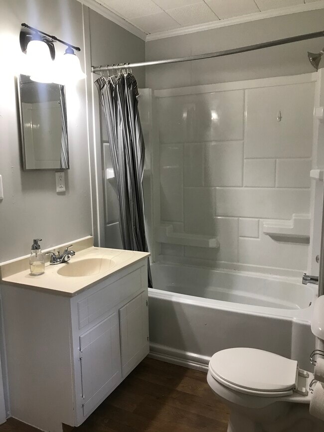 Photo - 295 Babbs Dr