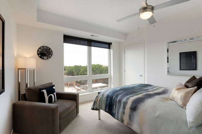 Photo - Laguna Apartments
