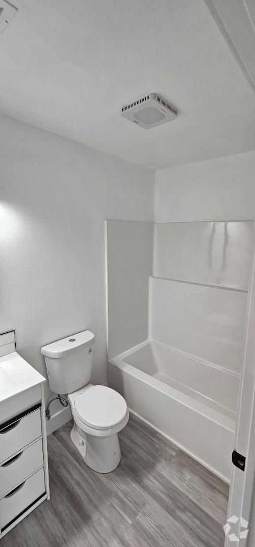 Building Photo - 1513 N Springfield St Rental