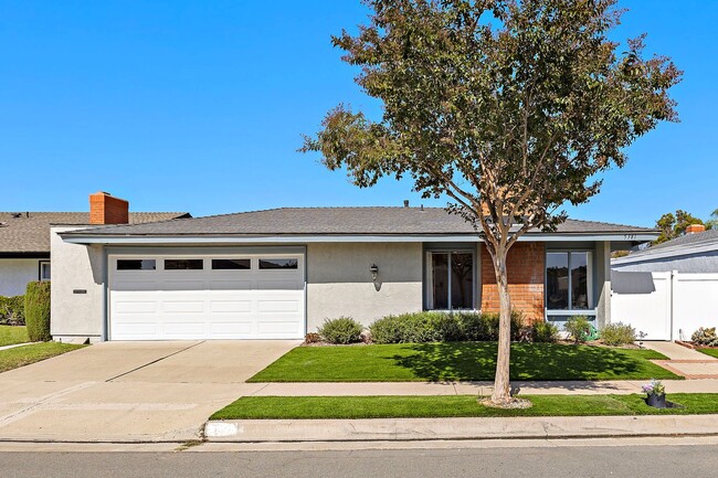 5381 Kenosha Ln