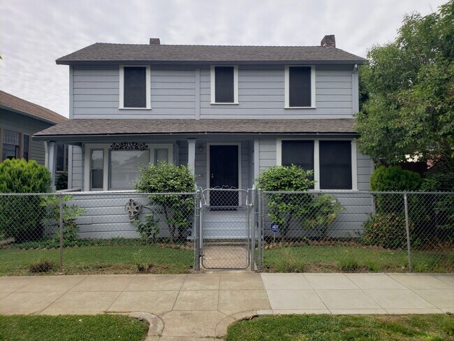 Immaculate 3 Bedroom, 2 Bath, 1932 sqft. H... - Immaculate 3 Bedroom, 2 Bath, 1932 sqft. H... Casa